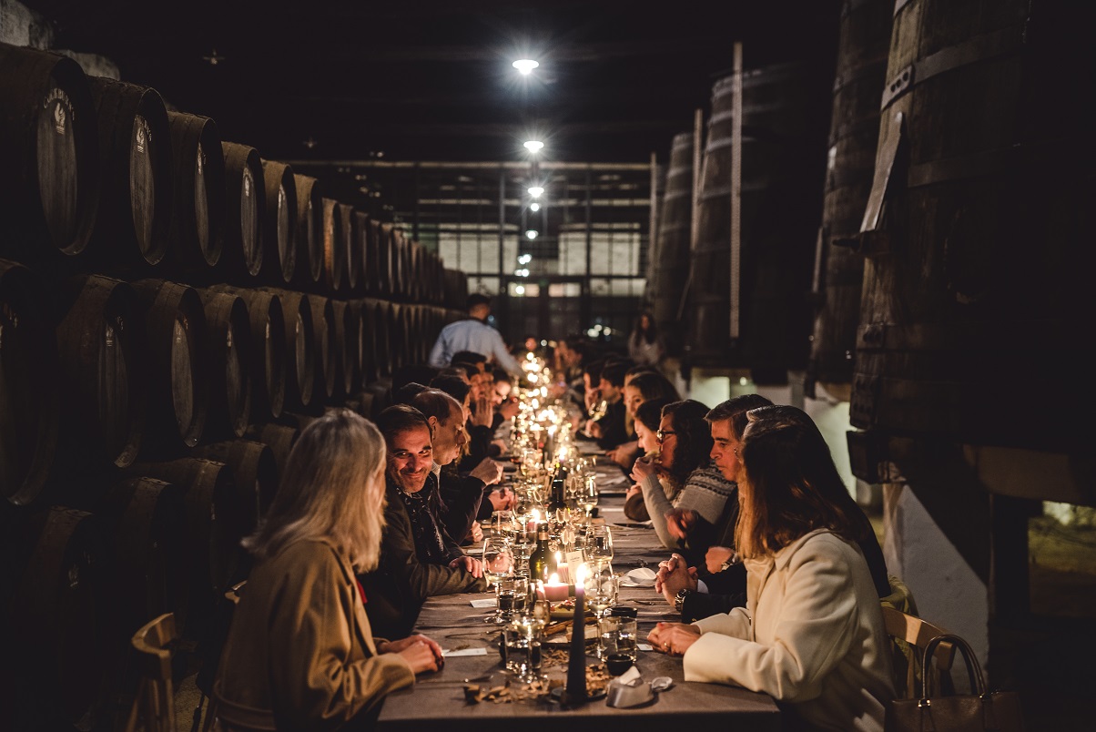 Jantares ‘A La Mesa’ estão de regresso às Caves Cockburn’s