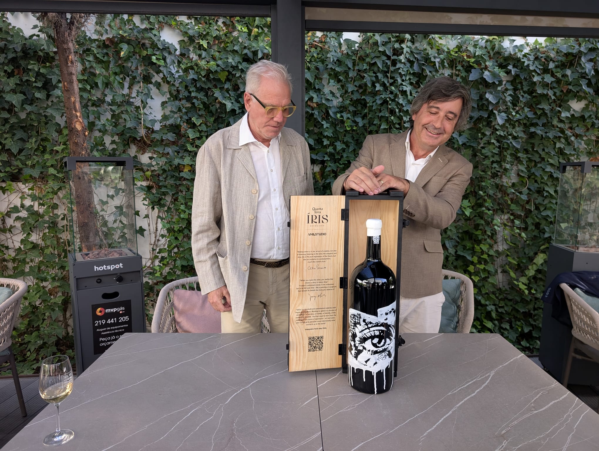 Quanta Terra auctions unique bottle by Vhils in aid of Favaios Fire Brigade